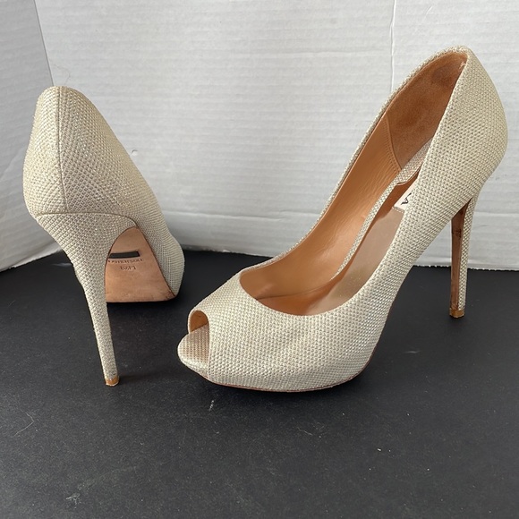Badgley Mischka Heel Pump Peep Toe Gold Party Holiday - Picture 1 of 9